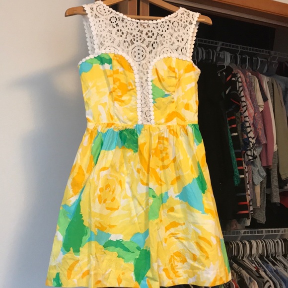 Holy grail 👑 First Impressions Dress - Picture 1 of 6